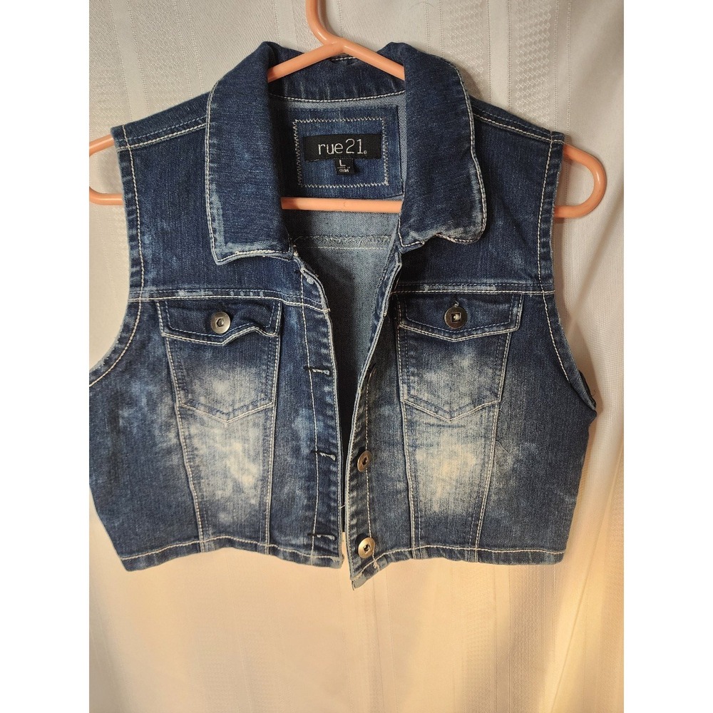 Rue 21 Girl's Size L Sleeveless 2 Button Pockets, Button Up Denim Vest EUC C3